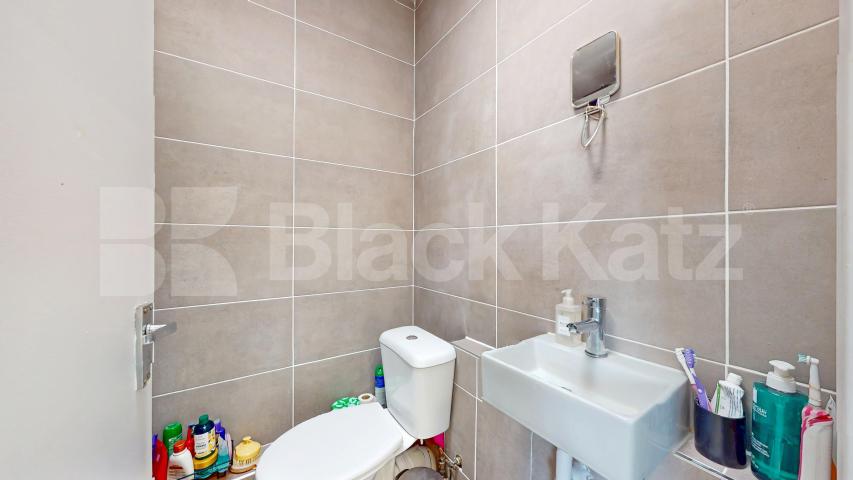 Spacious split level 3 bed mins to tube and Regents Park  Salisbury Street, Marylebone